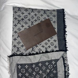 LV Monogram black black denim shawl